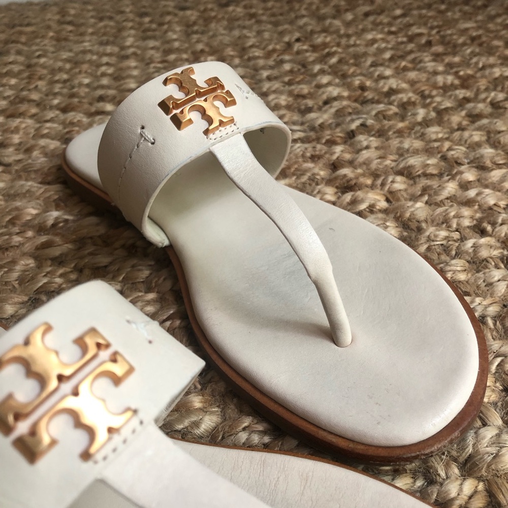 Tory Burch Mini Everly Flat Sandal. Size 5.5